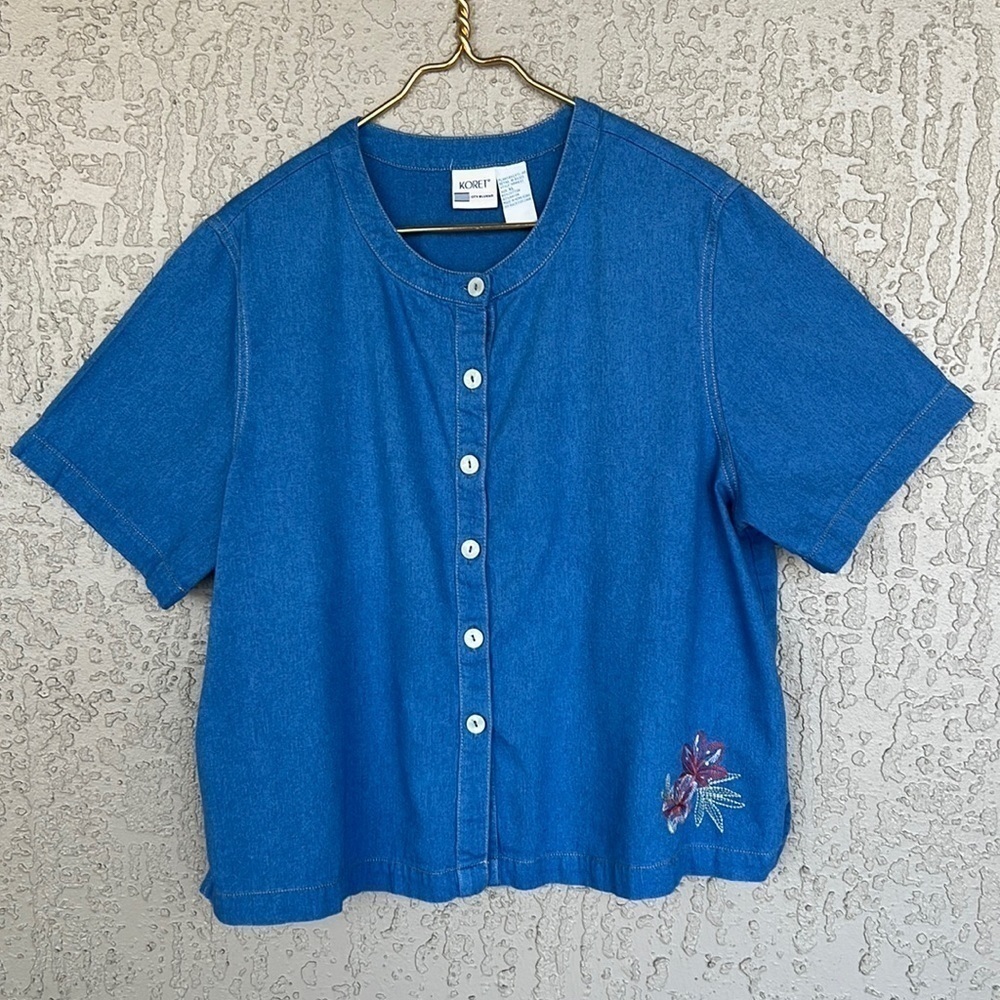 Vintage Koret City Blues Chambray Embroidered Beaded Palm Tree Button Down Top - Picture 3 of 11